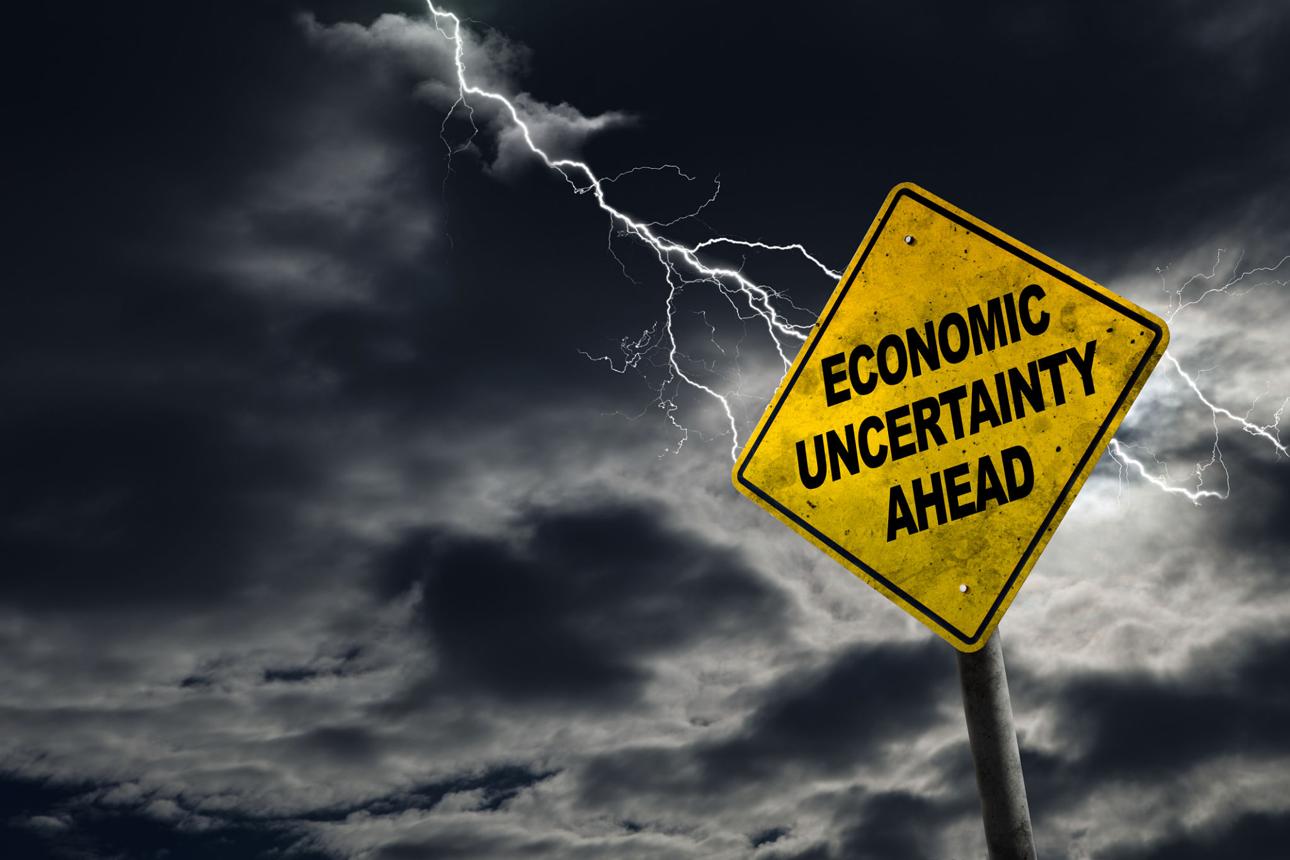 Warning sign of economic uncertainty in stock market during volatile conditions